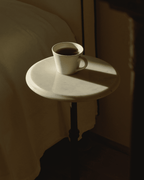 Tasse Afeto Altweiss auf Mamortisch 